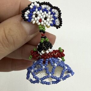 Zuni Native American rabbits foot Beaded‎ Hand Crafted 2" Brooch Pin 70s